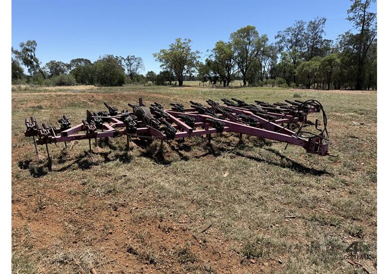 International 2-11 Scarifier 