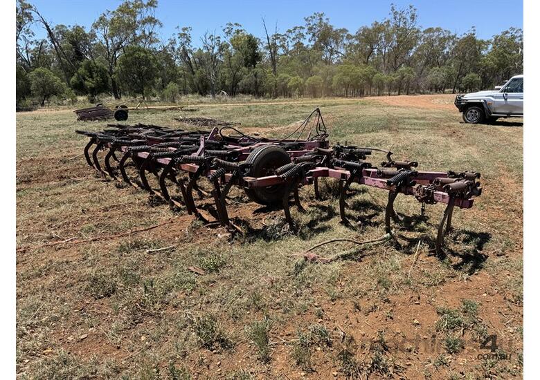 International 2-11 Scarifier 