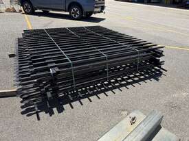 Black Fencing - picture1' - Click to enlarge