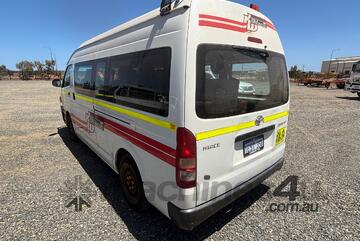 Toyota 2015   Hiace Diesel