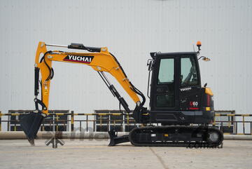 Yuchai U60 5.6ton Excavator with Tilt Hitch
