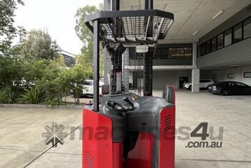 Reach Fork, 2012, 2T, 6m reach, Camera, prof maintained, joy stick model, A1 condition