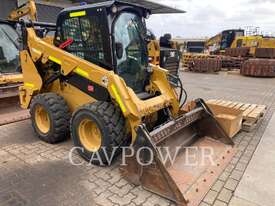 CAT 242 D Skid Steer Loaders - picture0' - Click to enlarge