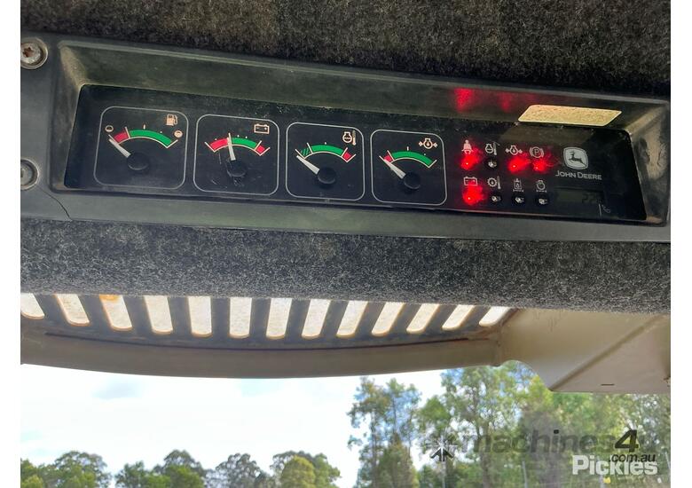 John Deere 270 Wheeled Skid Steer