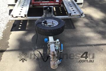 2007 DVORAC VAZEKO Trailer W/Toro Debris Blower