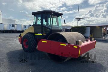 2011 Dynapac CA512D Smooth Drum Roller