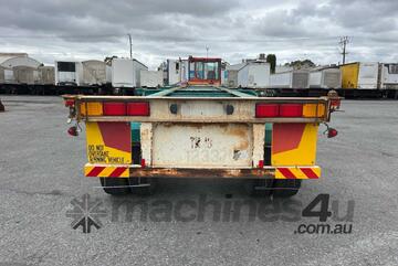 1997 Krueger ST-3-38 Tri Axle Skel Trailer