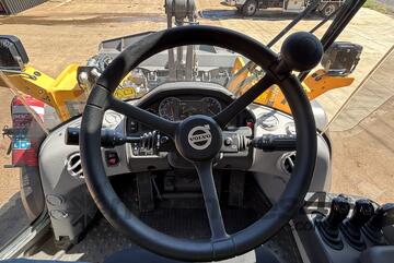 Volvo 2023   L120H Wheel Loader