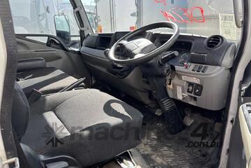 2017 Mitsubishi Canter 7/800 918 Table Top