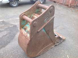 500mm Trench bucket 25-40 ton Kobelco - picture2' - Click to enlarge