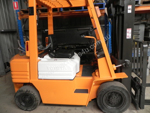 Toyota 2 ton container mast Forklift