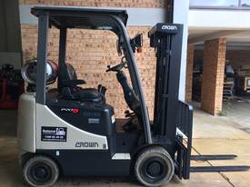 CROWN  CG18  CONTAINER MAST LPG FORKLIFT - picture0' - Click to enlarge