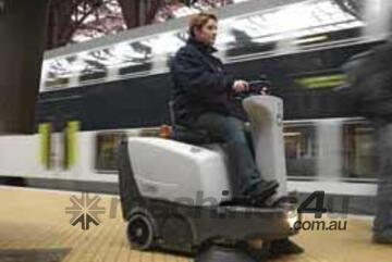 Nilfisk Sweeper SR 1000B Nilfisk Sweeper SR 1000B