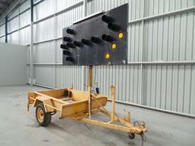 1997 Sunshine Trailer Arrow Board - picture1' - Click to enlarge