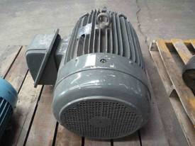 TECO 60HP 3 PHASE ELECTRIC MOTOR/ 2800RPM - picture0' - Click to enlarge