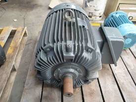 TECO 60HP 3 PHASE ELECTRIC MOTOR/ 2800RPM - picture1' - Click to enlarge