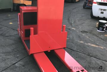 ACTIVE FORKLIFTS - Raymond 8500 Center Rider Pallet Jack Electric