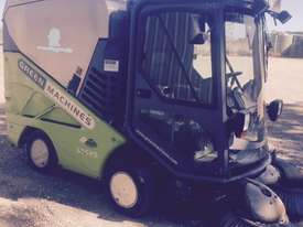 USED - Tennant Green Machine 636HS Sweeper - picture0' - Click to enlarge