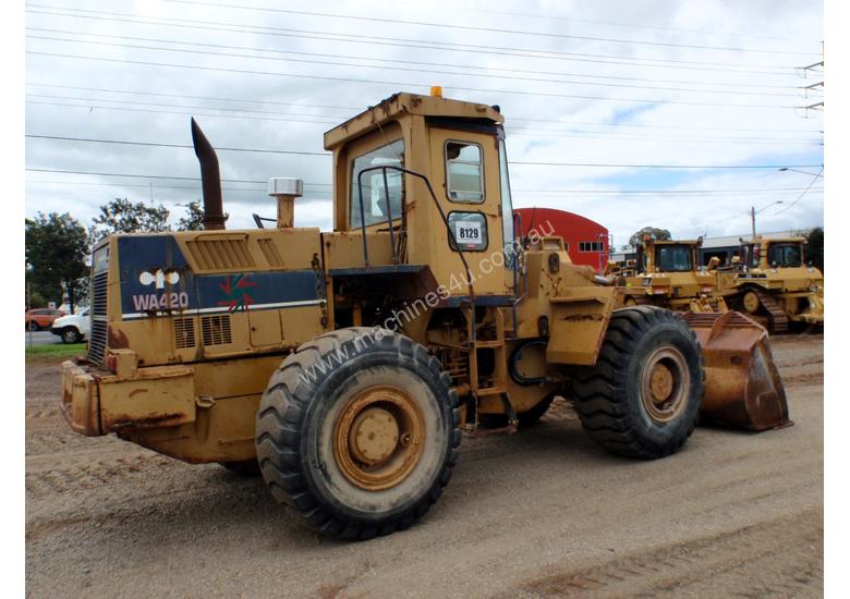 caption 1987 Komatsu WA420-1 Wheel Loader *CONDITIONS APPLY*