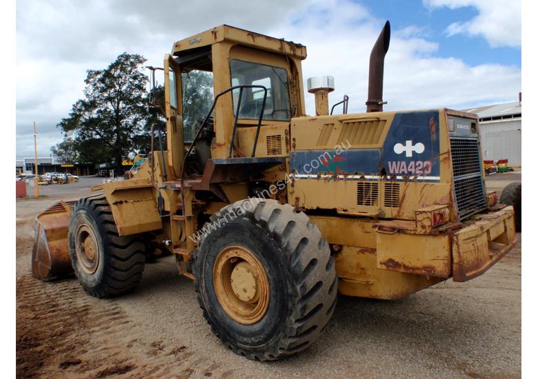 caption 1987 Komatsu WA420-1 Wheel Loader *CONDITIONS APPLY*