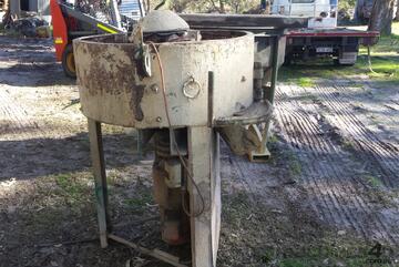   CONCRETE PAN MIXER