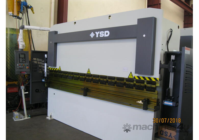 caption SHAW - YSD 4 metre x 165 Ton PPTK Hydraulic Pressbrake