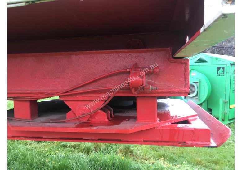 caption Semi Tipper QRTT Chassis