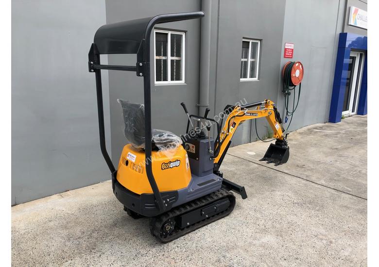 caption Ozziquip 700D Mini Excavator