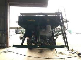 Simplicity FM2-2500 Air Seeder Seeding/Planting Equip - picture0' - Click to enlarge