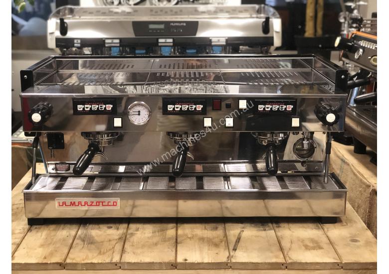 caption LA MARZOCCO LINEA CLASSIC AV 3 GROUP ESPRESSO COFFEE MACHINE - BABY BLUE CAFE