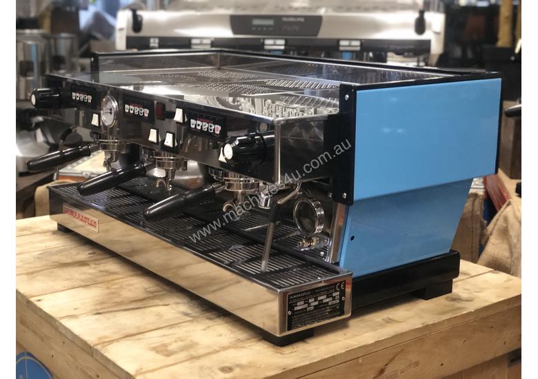 caption LA MARZOCCO LINEA CLASSIC AV 3 GROUP ESPRESSO COFFEE MACHINE - BABY BLUE CAFE