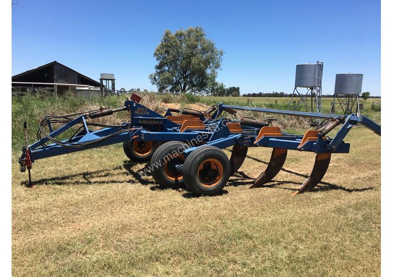 Used grizzly Grizzly 9 Tyne Deep Ripper Tractor Ripper in , - Listed on ...