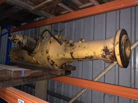 CATERPILLAR IT28F AXLE - picture2' - Click to enlarge