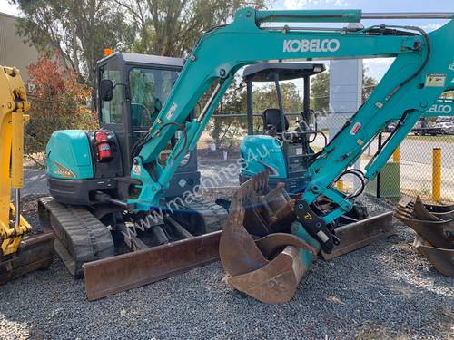 Kobelco 5 tonne excavator for sale