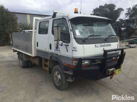 2000 Mitsubishi Canter 500/600 - picture0' - Click to enlarge