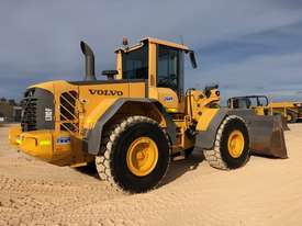 Volvo L110F - picture1' - Click to enlarge