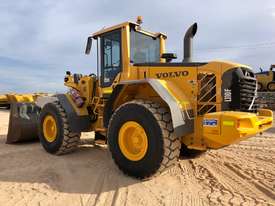 Volvo L110F - picture2' - Click to enlarge