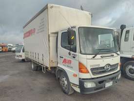 Hino FC4J SER 2 - picture0' - Click to enlarge