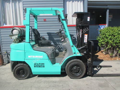 Mitsubishi 2.5 ton Container Mast Used Forklift #1483