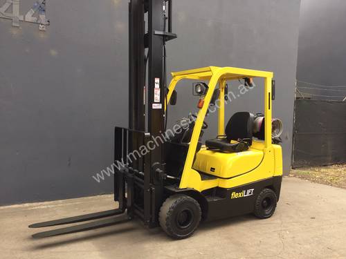 HYSTER H 2.0TX Counterbalance Forklift with Side-shift Refurbished & Repainted