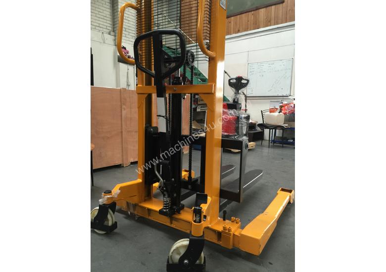 caption BRAND NEW Hangcha Manual stacker