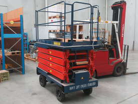 Push around scissor lift - picture0' - Click to enlarge