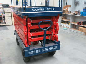 Push around scissor lift - picture0' - Click to enlarge