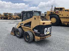 Caterpillar 236B Skid Steer Loader - picture0' - Click to enlarge