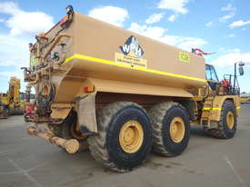 2011 Caterpillar 740 6X6 Articulated Water Cart - picture1' - Click to enlarge