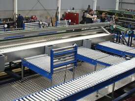 Wyma Roller Conveyors & Elevators - Robust Design - picture0' - Click to enlarge
