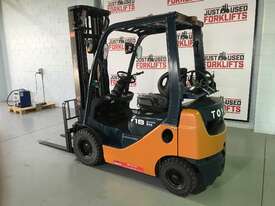 2009 TOYOTA 8FG18 5500MM MAST DUAL FUEL LPG/PETROL ONLY 2389 HOURS  - picture0' - Click to enlarge