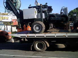 80Kn andromeda winch on trailer , 120hp , 92hrs , Puller winch - picture0' - Click to enlarge