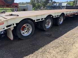 Barker 45' Drop Deck c/w 25t Hydraulic Rear Ramps c/w Self Steer Axle - picture0' - Click to enlarge