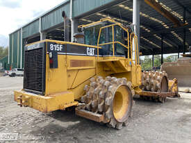 Caterpillar 815F compactor - picture2' - Click to enlarge
